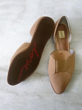 ED Ellen DeGeneres Nude Tan Slip-On Loafers Love 8.5 Minimilist Neutral